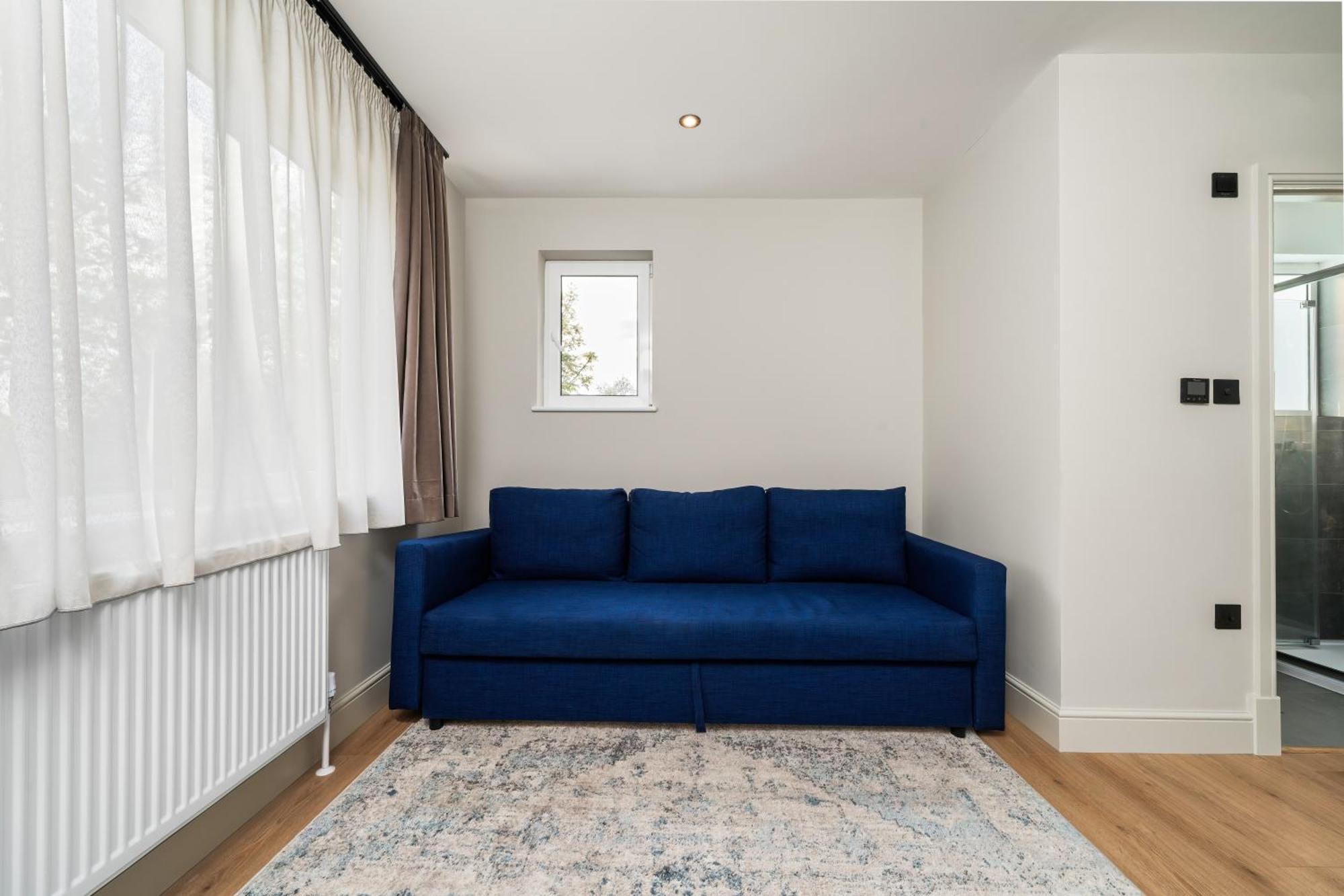 Willesden Apartment