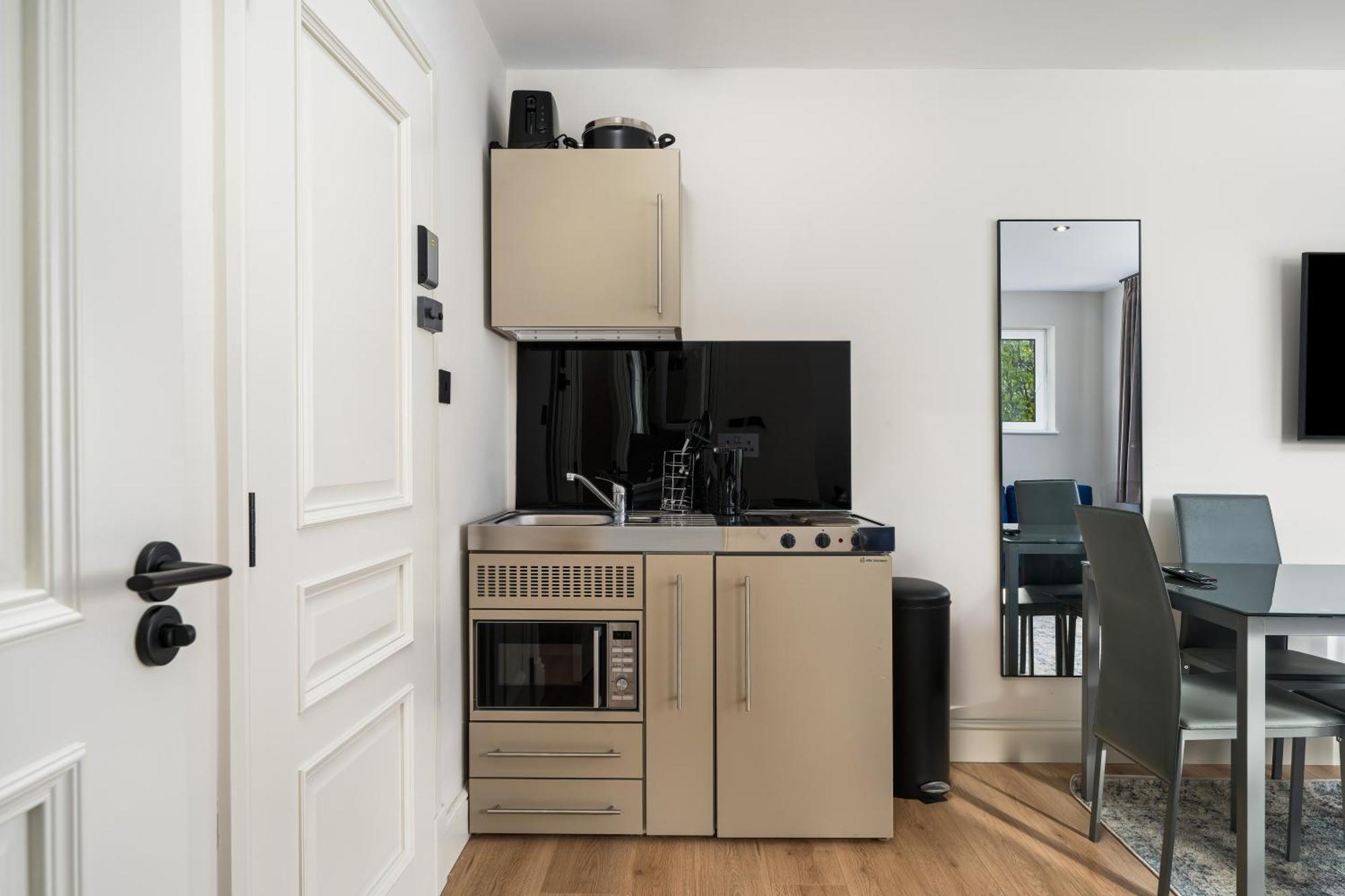 Willesden Apartment