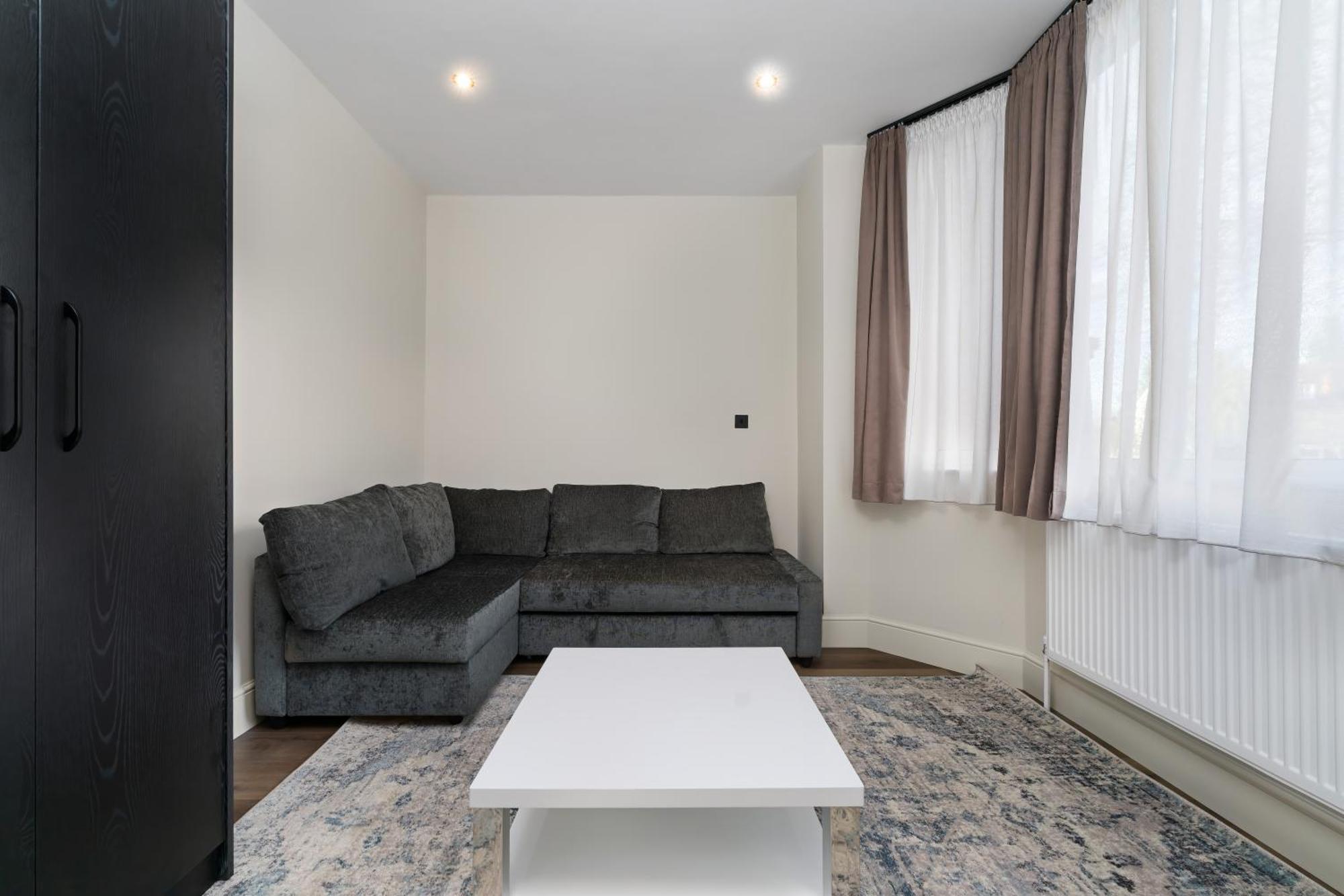 Apartment Willesden London
